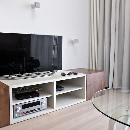 Triton Park Accommodation By P&O Serviced Apartments Warsaw Exterior photo